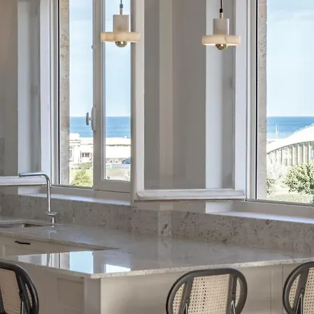 Luxury Sea View 3br-2ba With Services In Apartment *