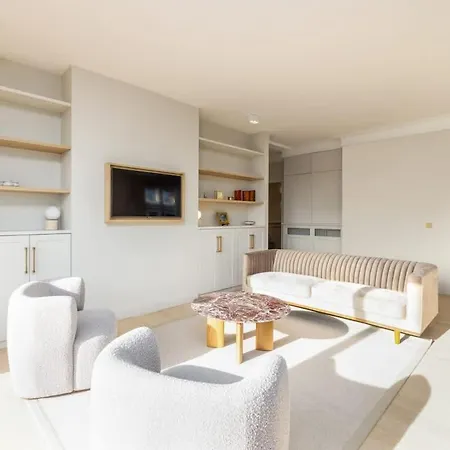 Luxury Sea View 3br-2ba With Services In * Deauville