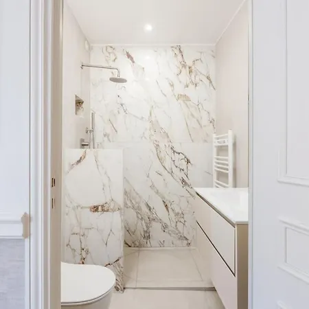 Luxury Sea View 3br-2ba With Services In