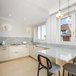 Luxury Sea View 3br-2ba With Services In Deauville