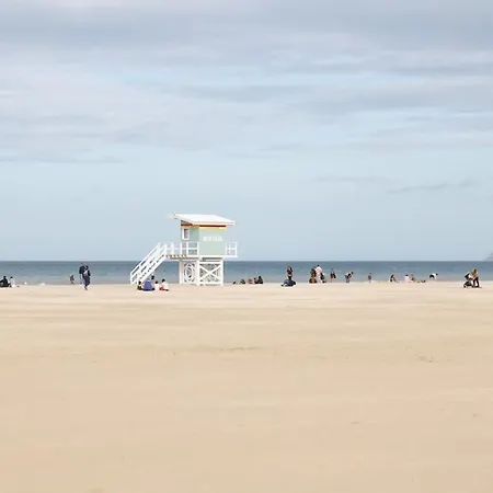 Luxury Sea View 3br-2ba With Services In Deauville