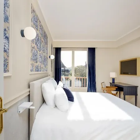 Luxury Sea View 3br-2ba With Services In *