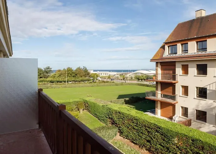 Luxury Sea View 3br-2ba With Services In *