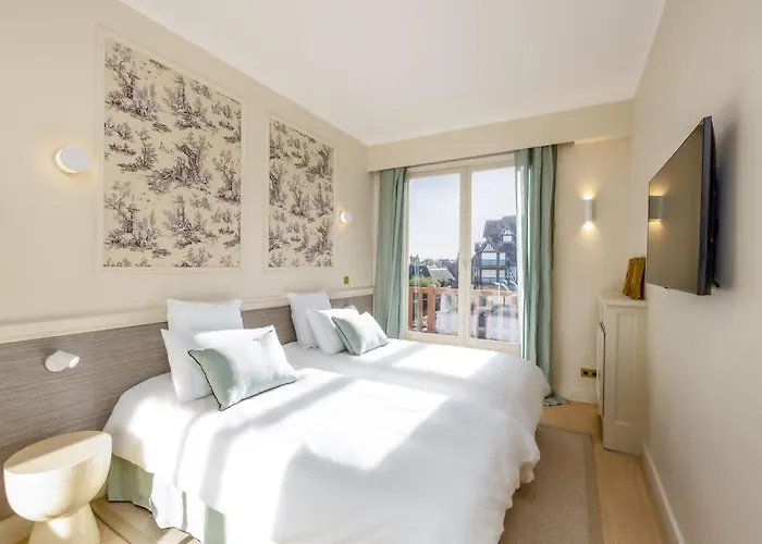 アパート Luxury Sea View 3br-2ba With Services In ドーヴィル