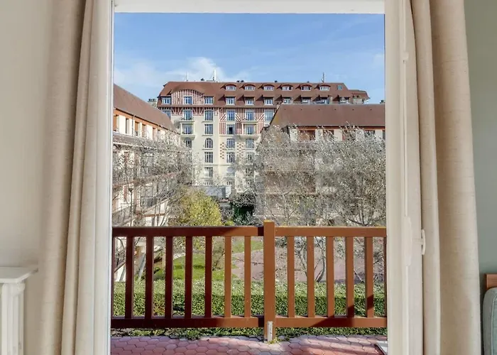 Luxury Sea View 3br-2ba With Services In *