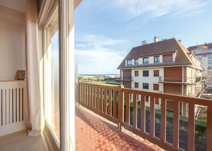 Luxury Sea View 3br-2ba With Services In Apartment