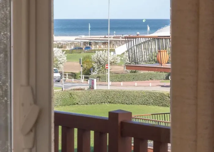 Apartment Luxury Sea View 3br-2ba With Services In